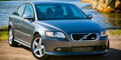 2025 Volvo S40